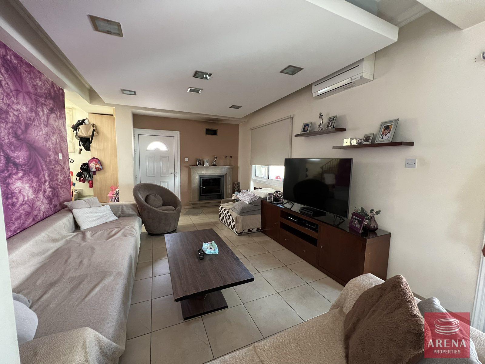 0-02-05-7dd820114989eef4359ad4c7f2d6164e2ab03f6a7cd99b55afcc9ba11c754b26_6dd3d10aee3415bc-1