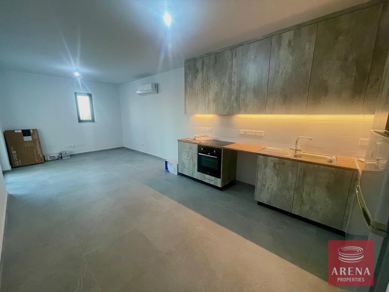 1-2-BED-APT-ARADIPPOU-8661-1