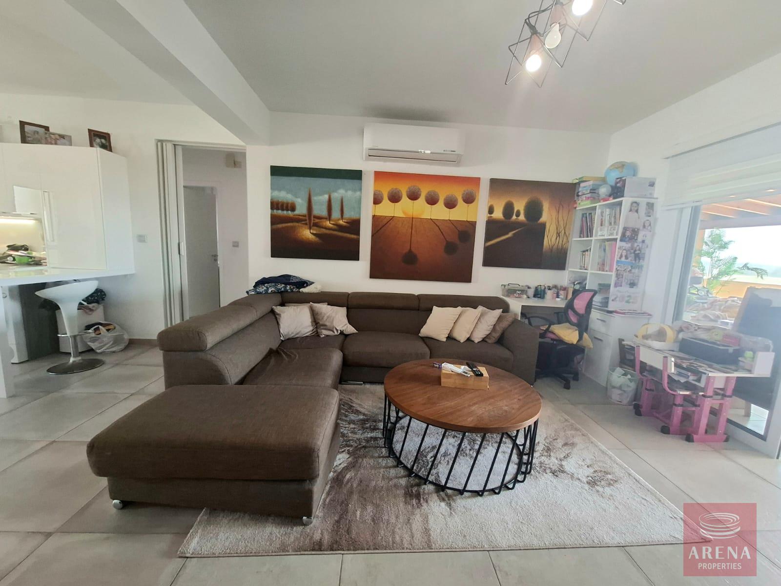 1-2-BED-APT-DERYNIA-9447-10