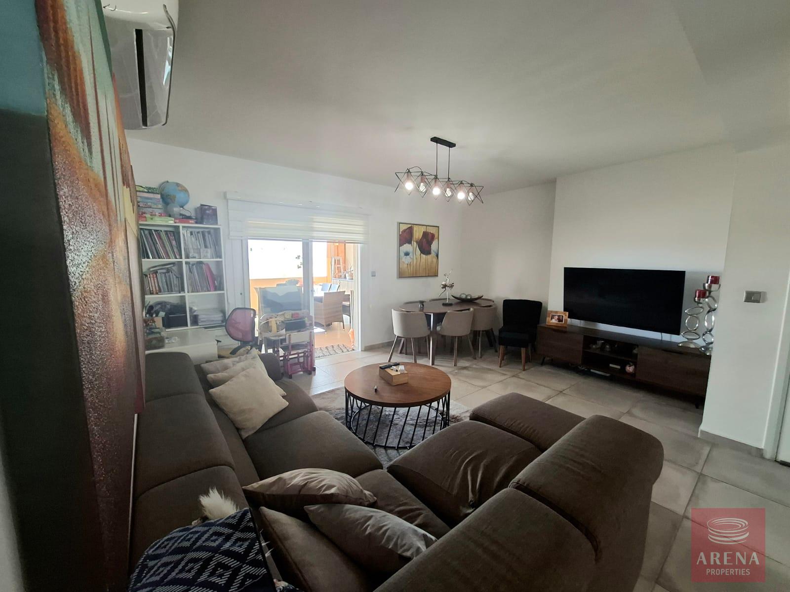 1-2-BED-APT-DERYNIA-9447-11