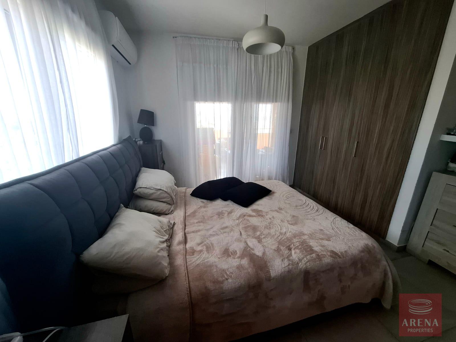 1-2-BED-APT-DERYNIA-9447-14