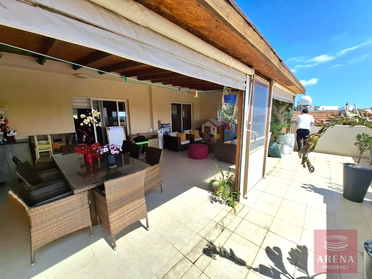 1-2-BED-APT-DERYNIA-9447-16