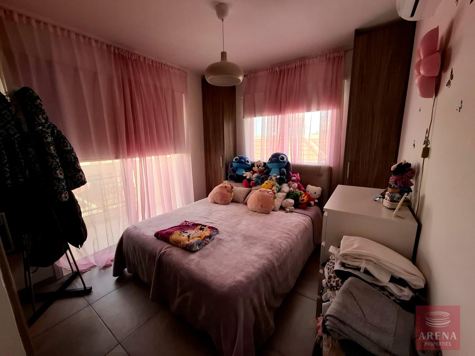 1-2-BED-APT-DERYNIA-9447-17