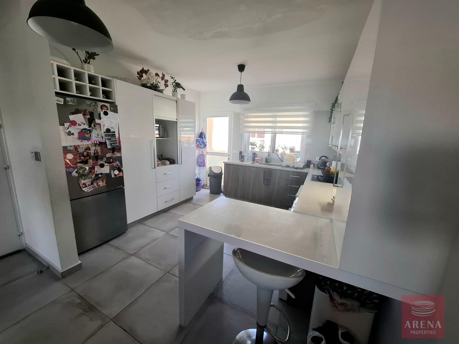 1-2-BED-APT-DERYNIA-9447-7