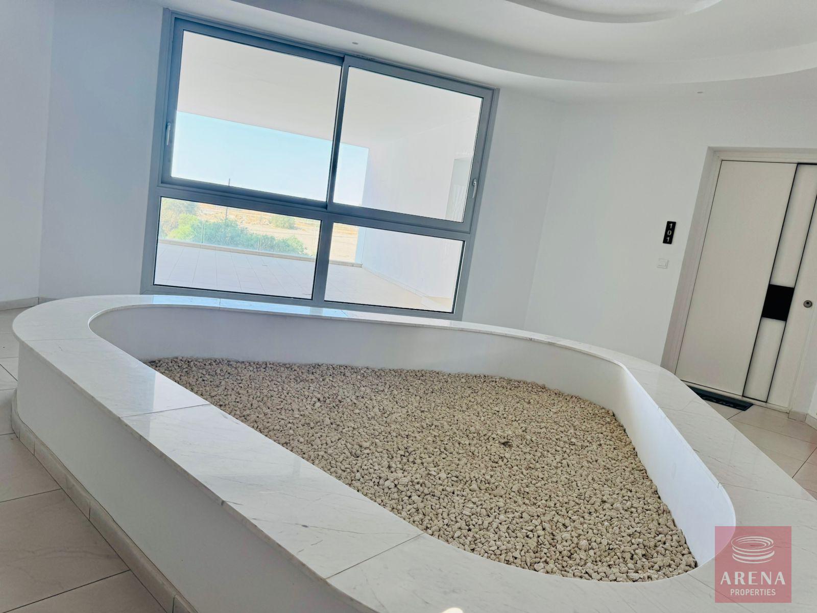 1-2-BED-APT-FOR-RENT-MAKENZY-9685-10