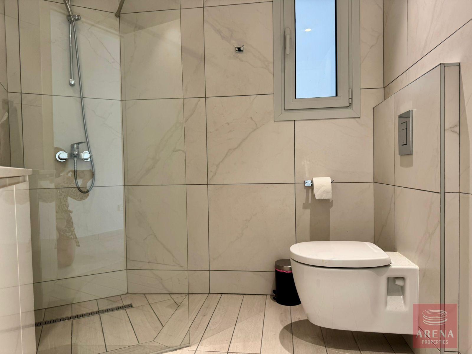 1-2-BED-APT-FOR-RENT-MAKENZY-9685-20