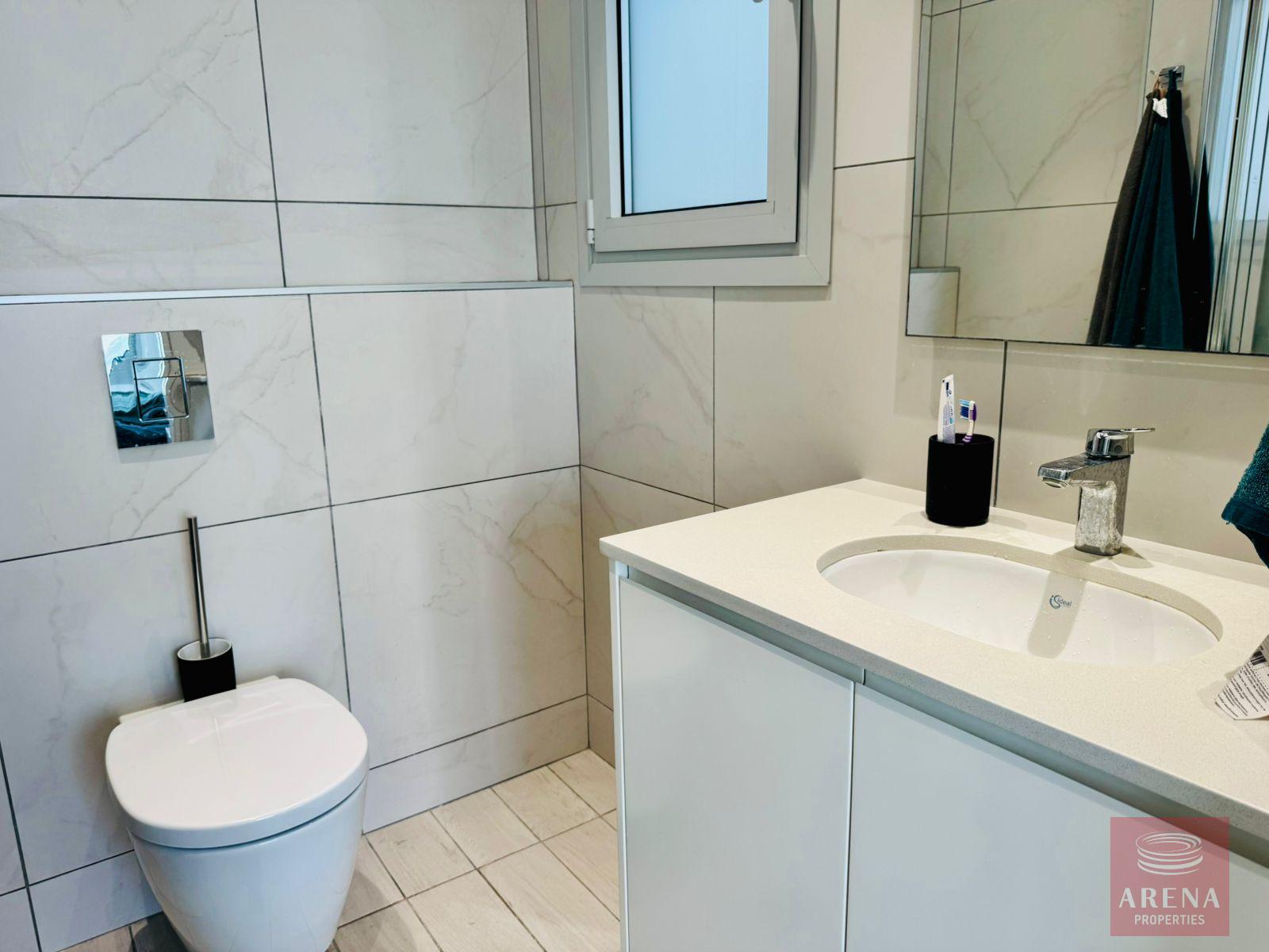 1-2-BED-APT-FOR-RENT-MAKENZY-9685-24