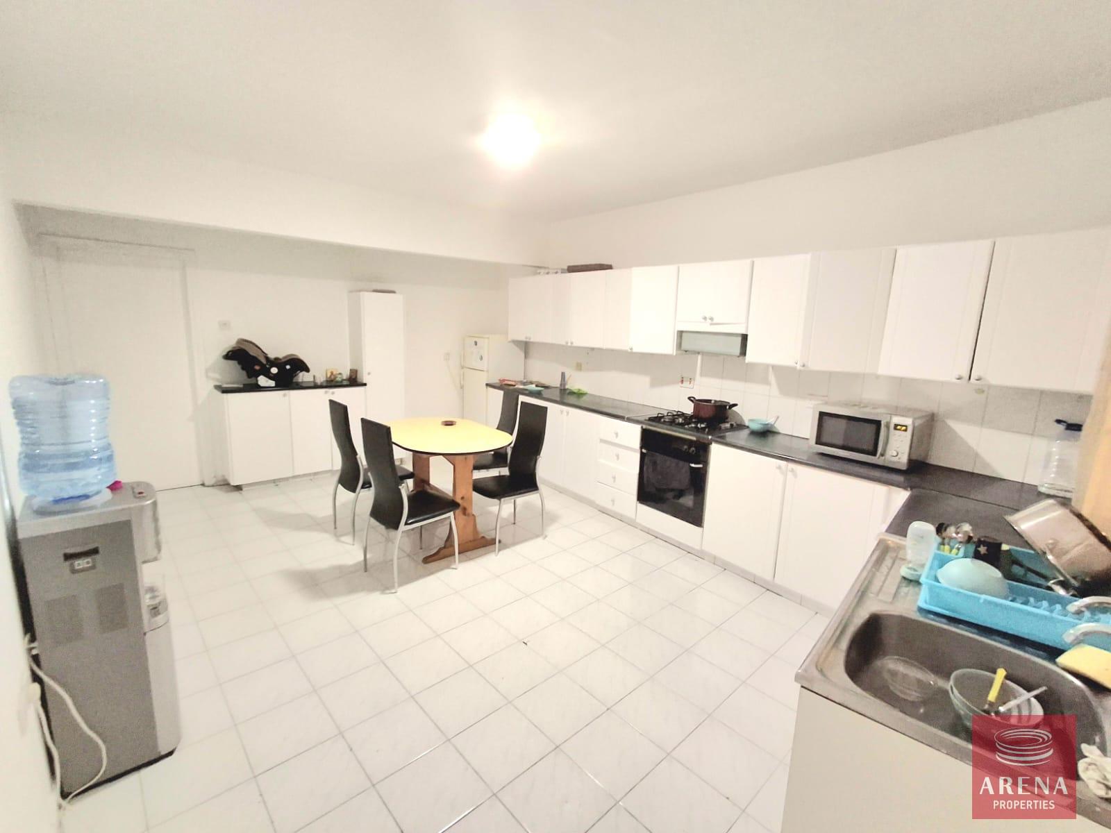 1-2-BED-APT-IN-DROSIA-8930