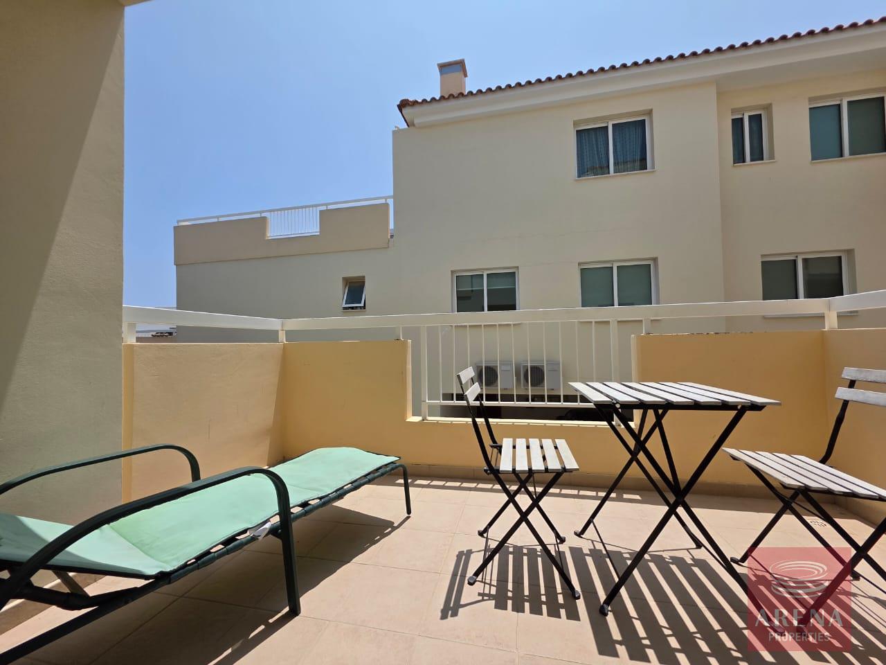 1-2-BED-APT-PARALIMNI-9734-5