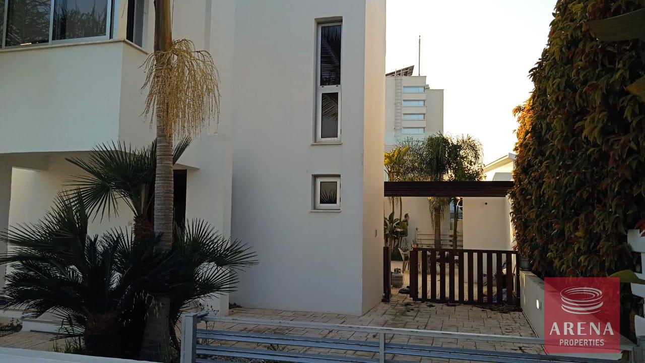 1-2-BED-VILLA-PERVOLIA-9205-19-1
