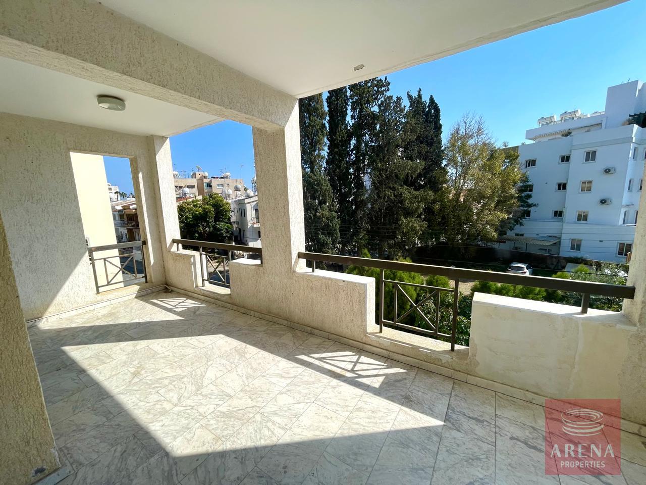 1-3-BED-APT-FANEROMENI-9325-10