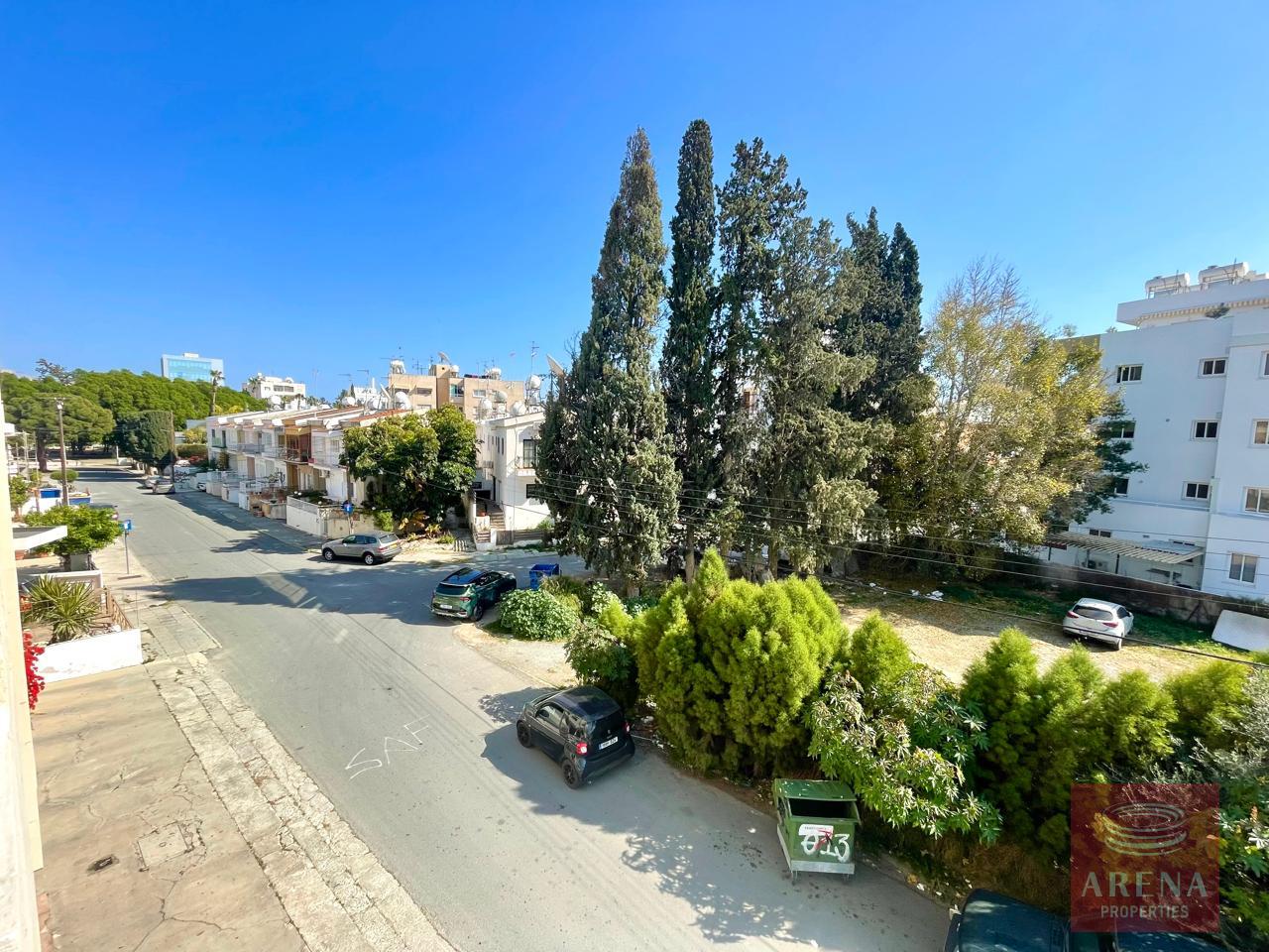 1-3-BED-APT-FANEROMENI-9325-15