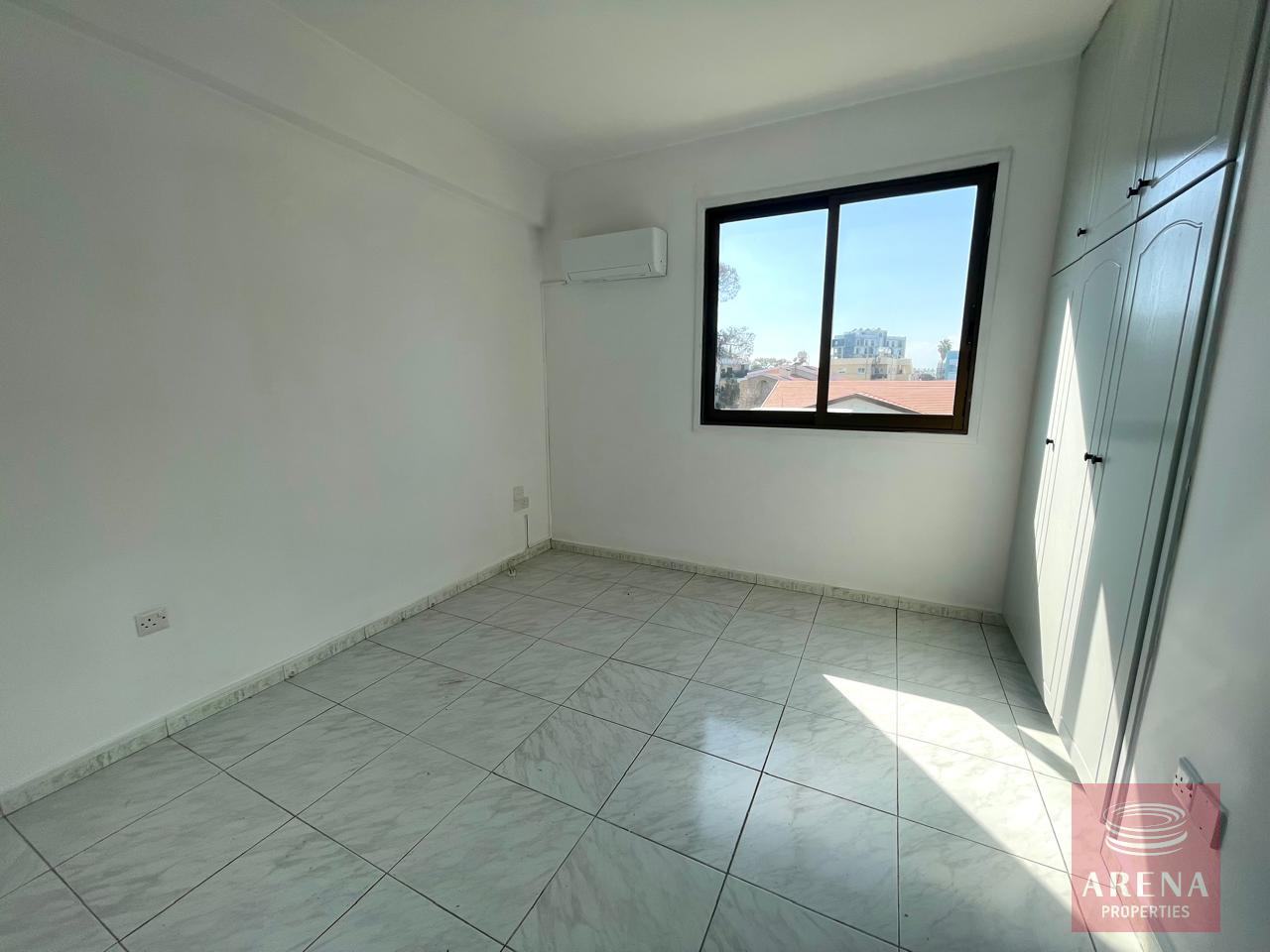 1-3-BED-APT-FANEROMENI-9325-16