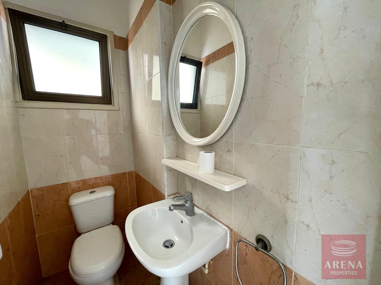 1-3-BED-APT-FANEROMENI-9325-17