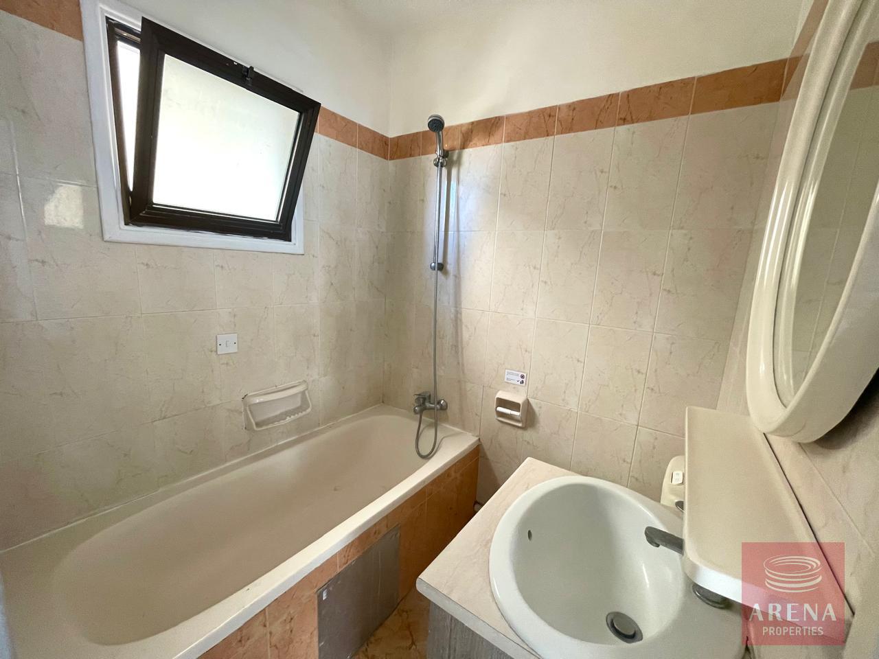 1-3-BED-APT-FANEROMENI-9325-19