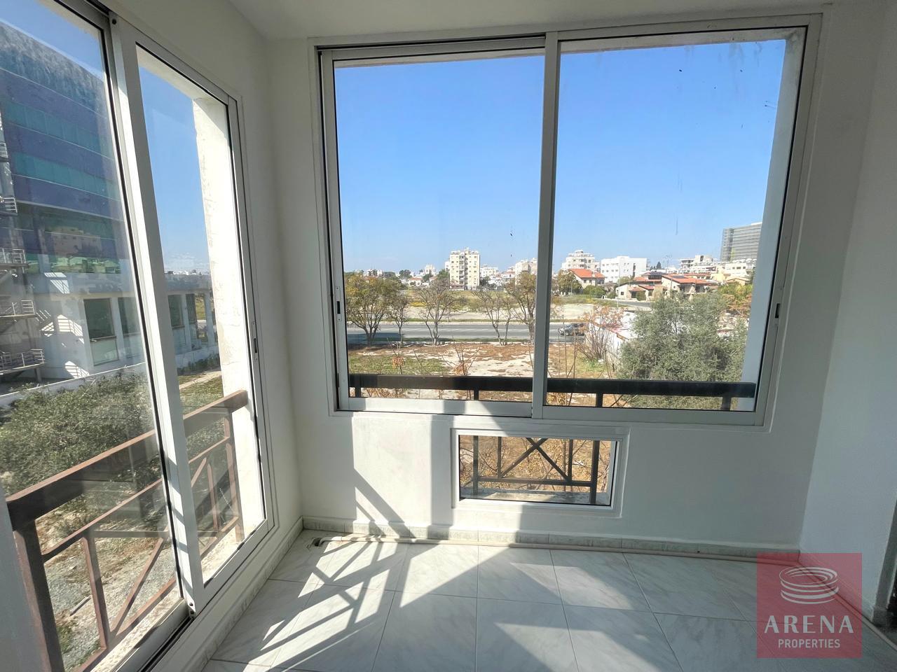 1-3-BED-APT-FANEROMENI-9325-2