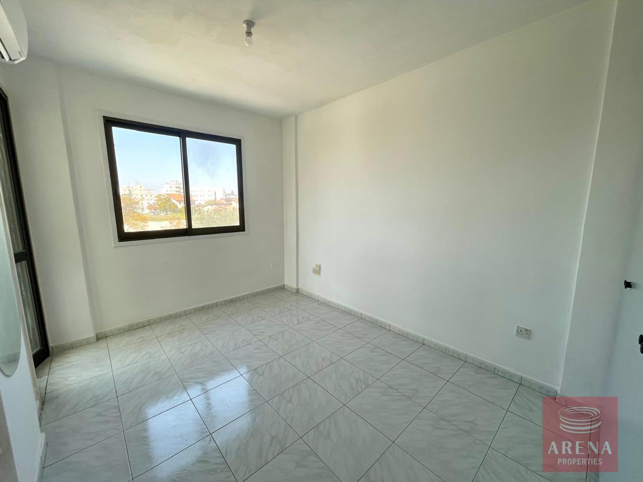 1-3-BED-APT-FANEROMENI-9325-20