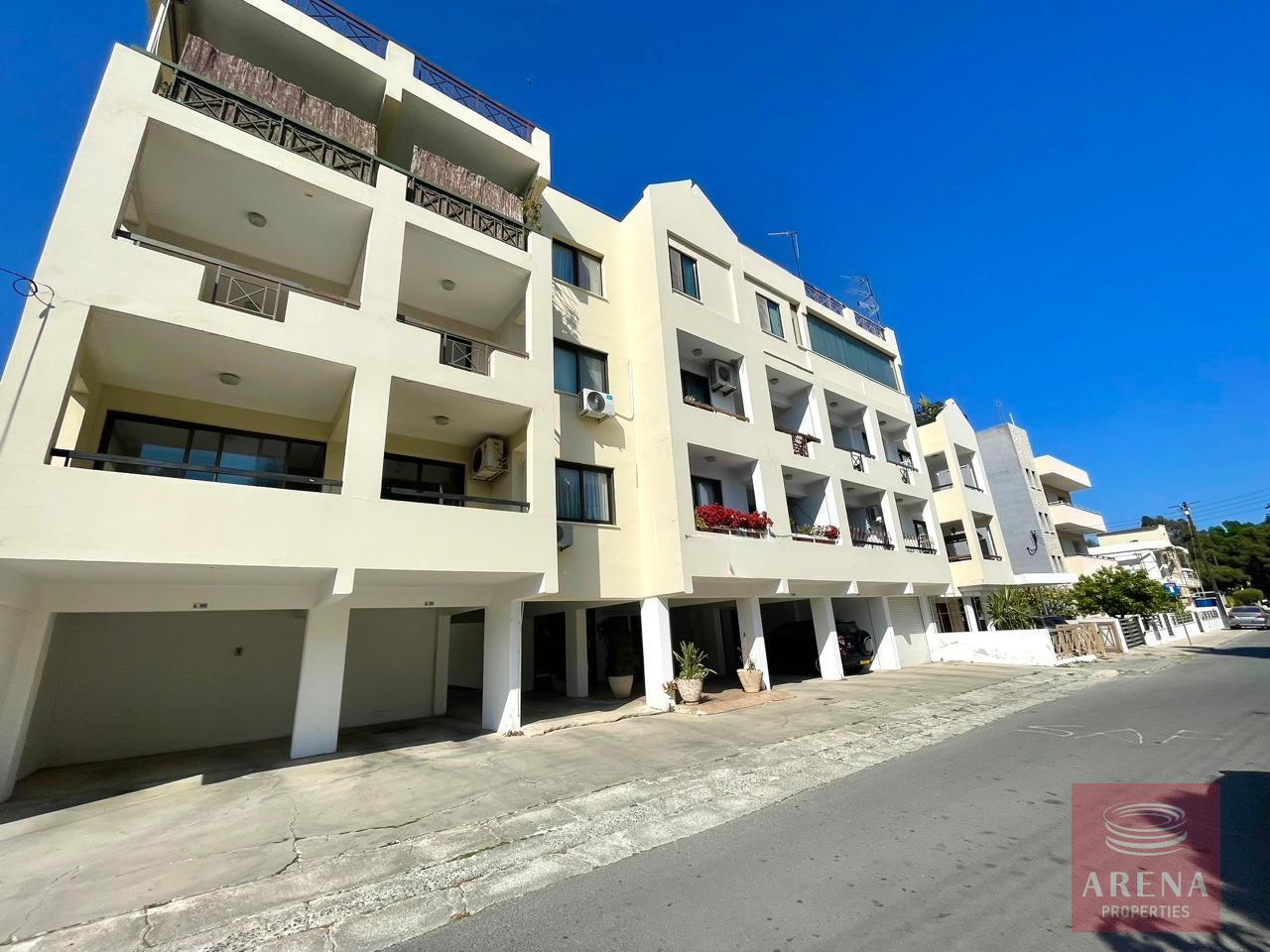 1-3-BED-APT-FANEROMENI-9325-3
