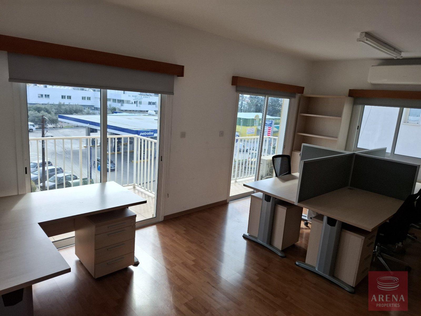 1-3-BED-APT-STROVOLOS-9889-12-1