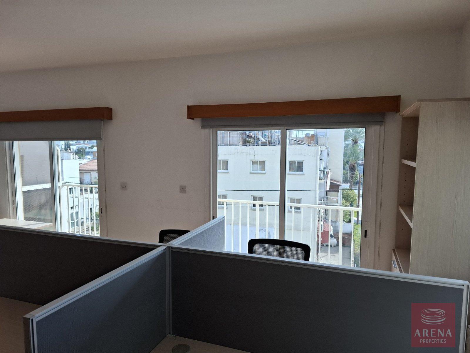 1-3-BED-APT-STROVOLOS-9889-26-1