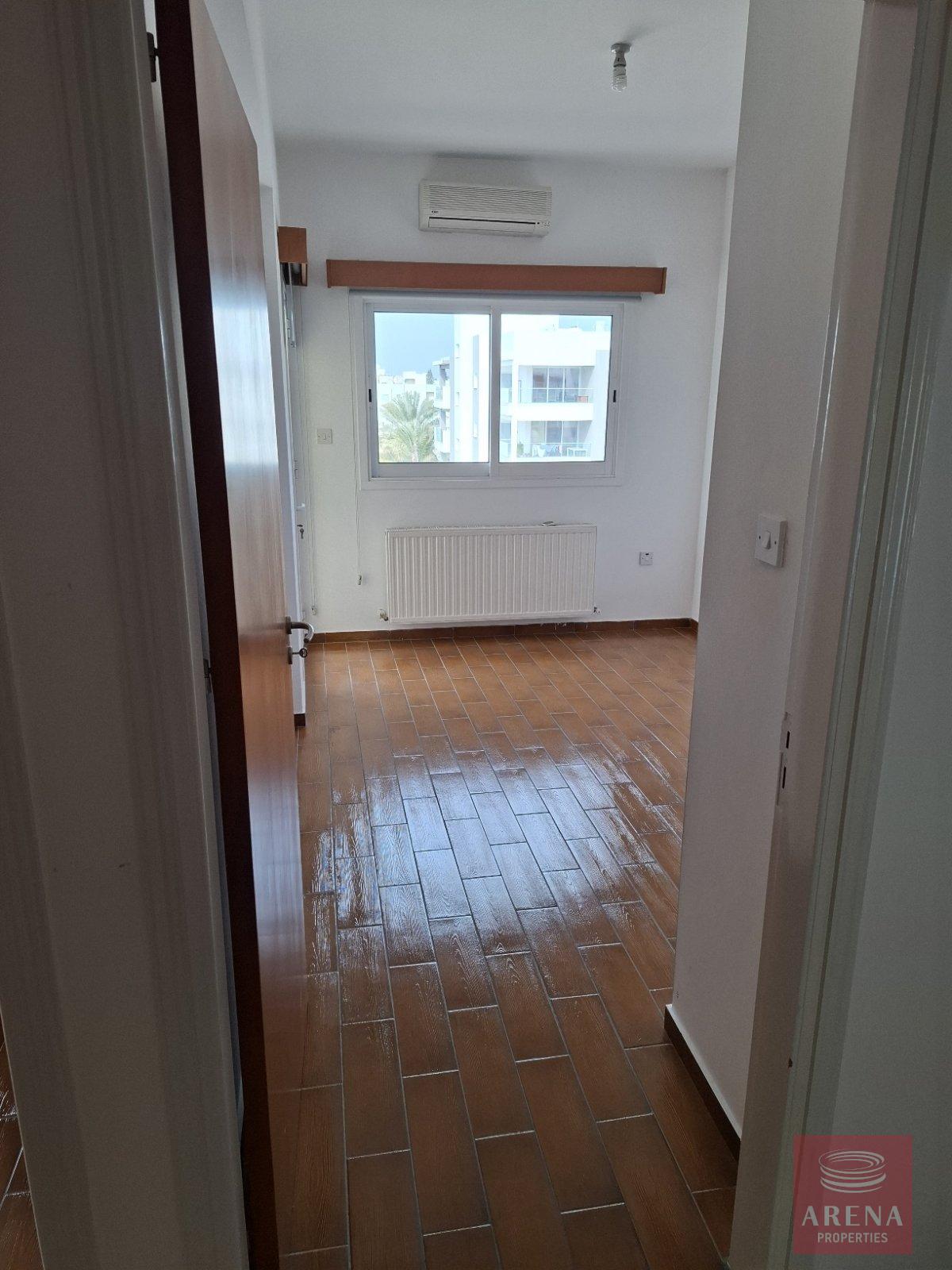 1-3-BED-APT-STROVOLOS-9889-28-1