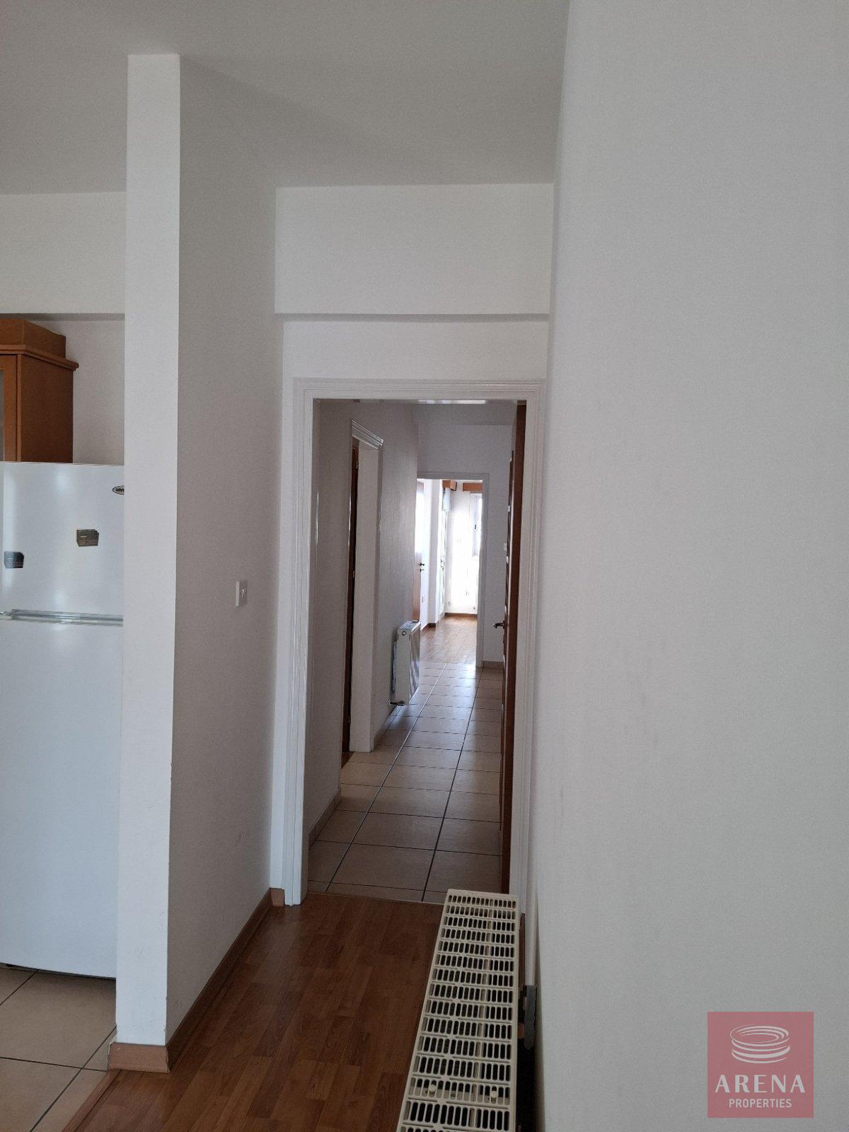 1-3-BED-APT-STROVOLOS-9889-39-1