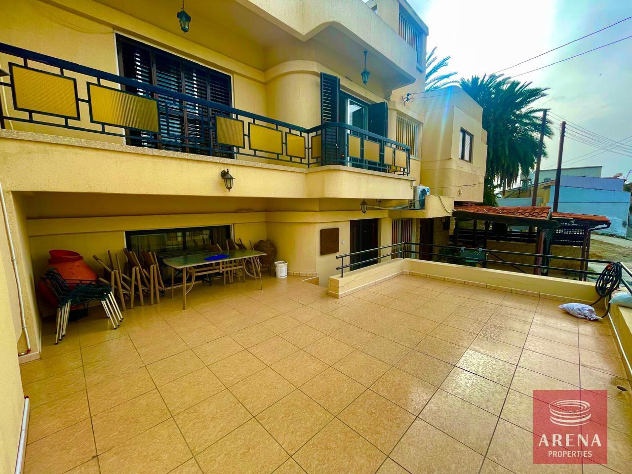 1-3-BED-TH-IN-SOTIROS-8141