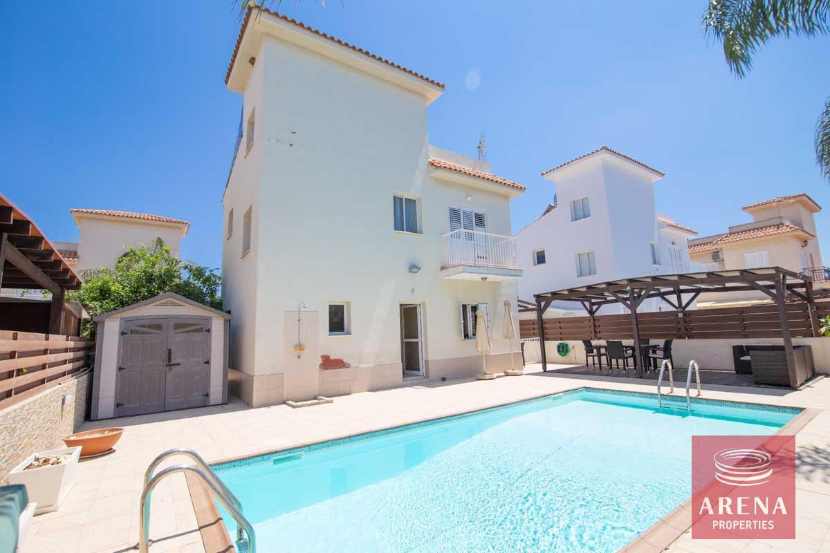 1-3-BED-VILLA-IN-AYIA-TRIADA-6443
