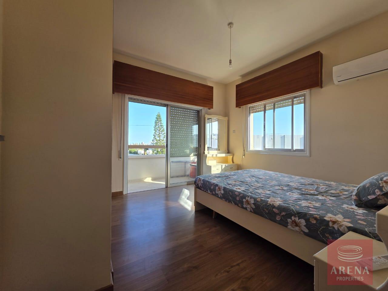 1-3-bed-apt-for-rent-9751-9-1