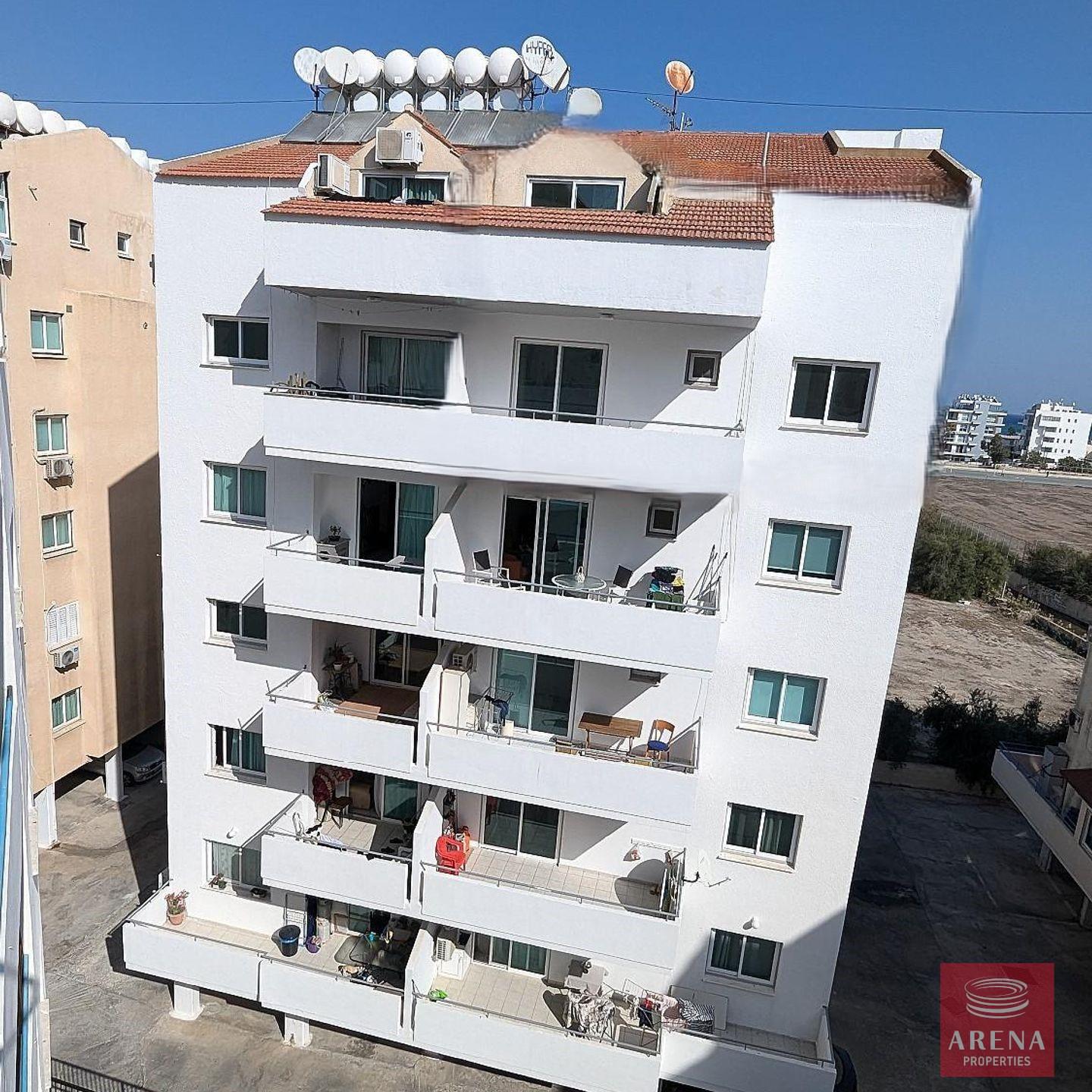 1-3-bed-apt-makenzy-8773