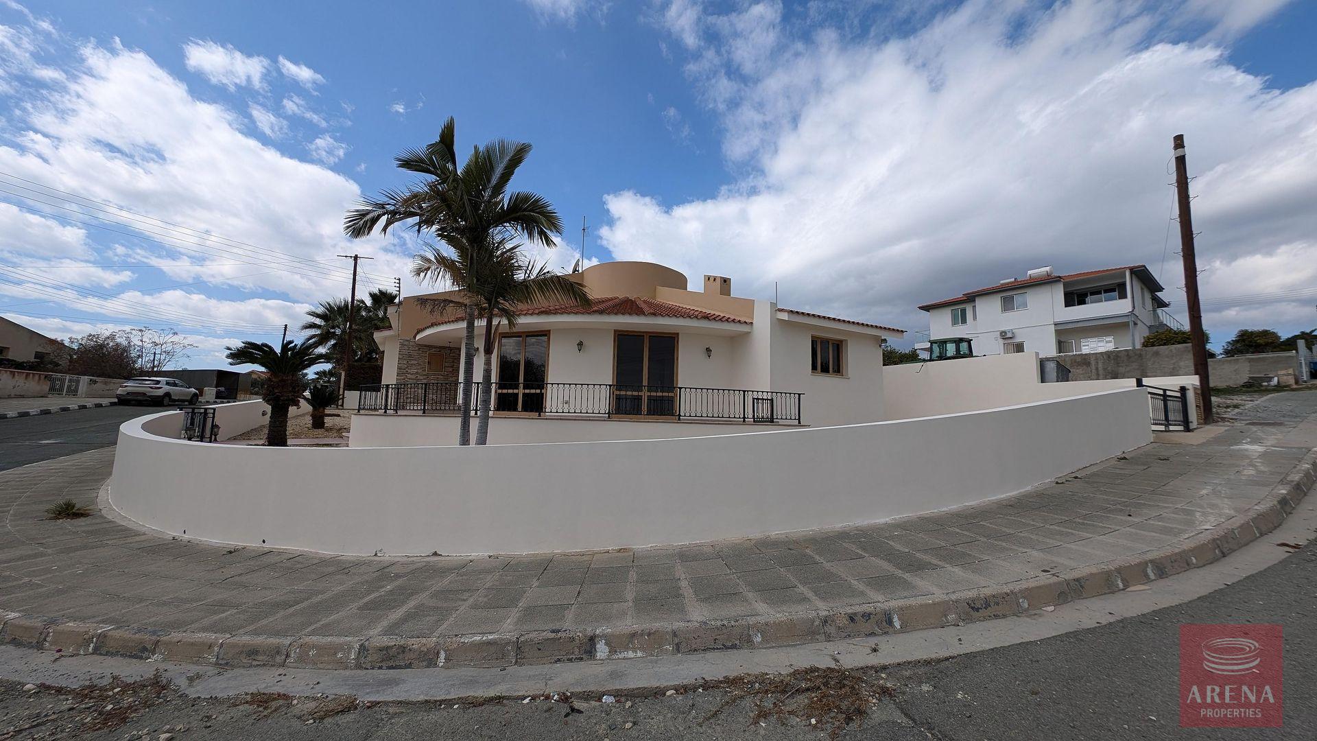 1-3-bed-bungalow-inmaroni-9468-1