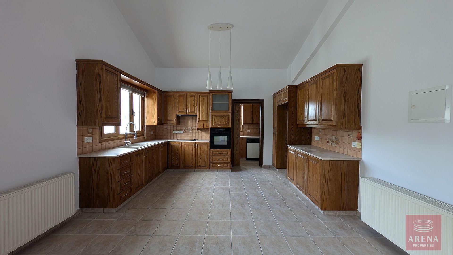 1-3-bed-bungalow-inmaroni-9468-12