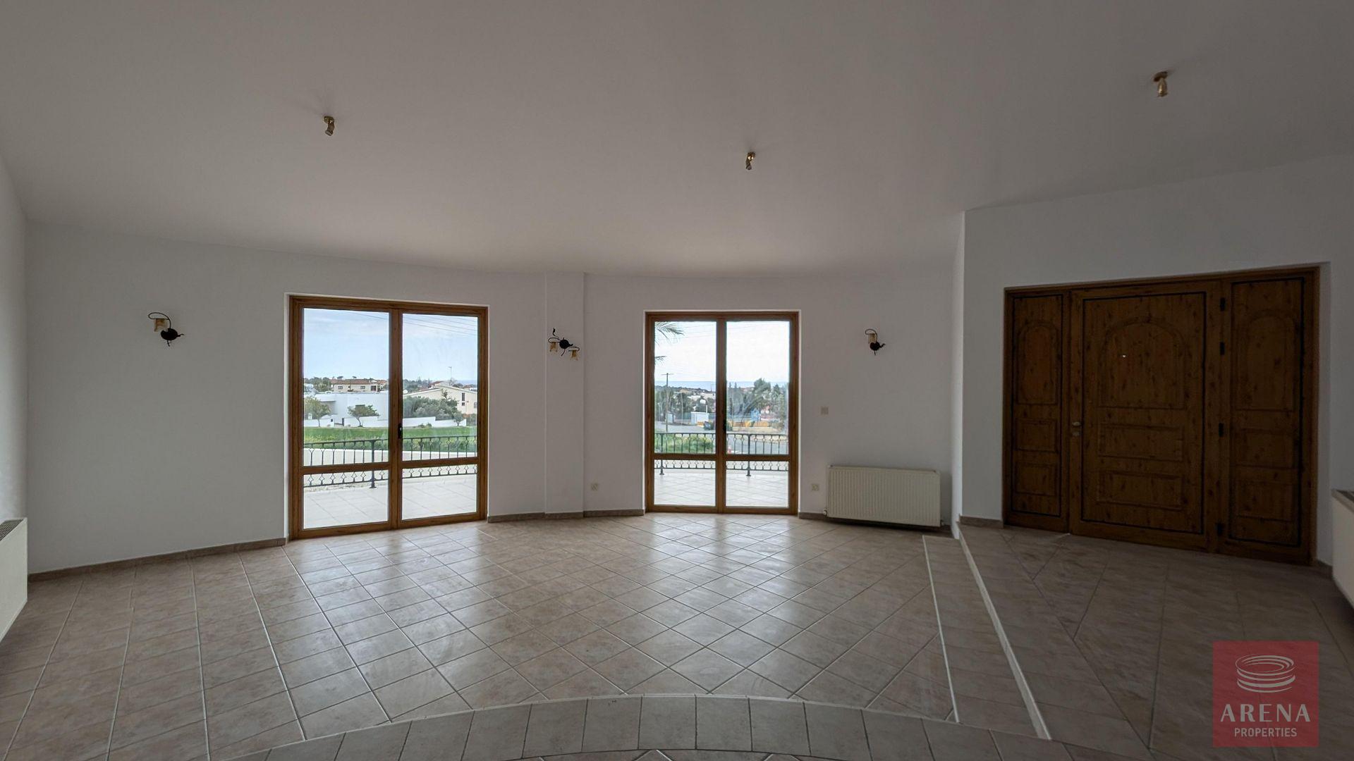 1-3-bed-bungalow-inmaroni-9468-13