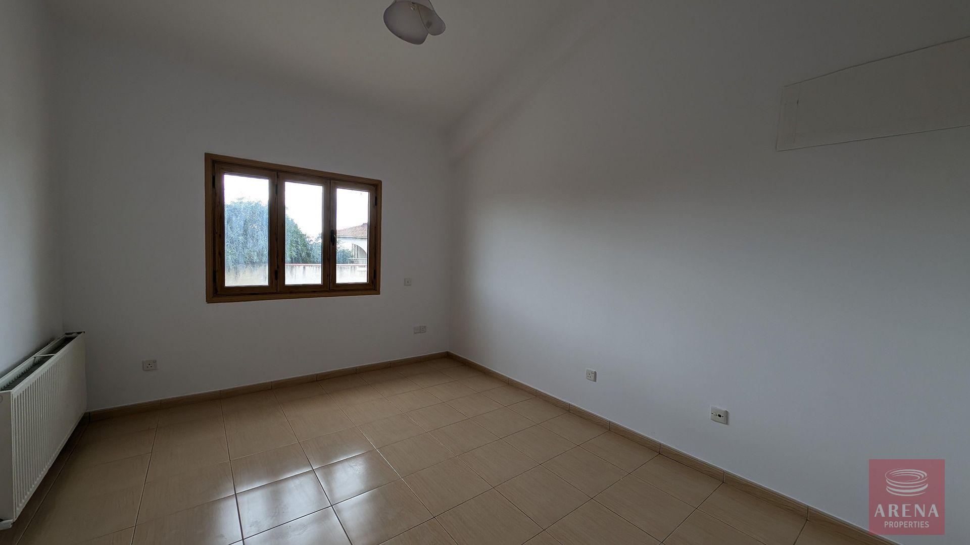 1-3-bed-bungalow-inmaroni-9468-23