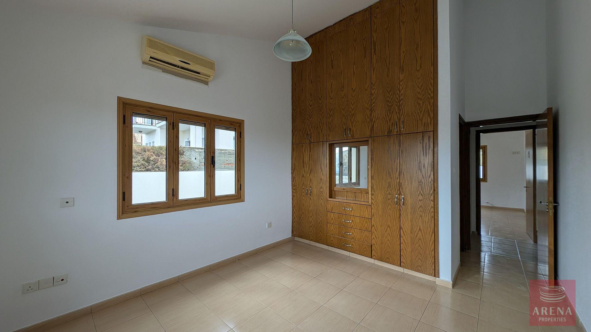 1-3-bed-bungalow-inmaroni-9468-28