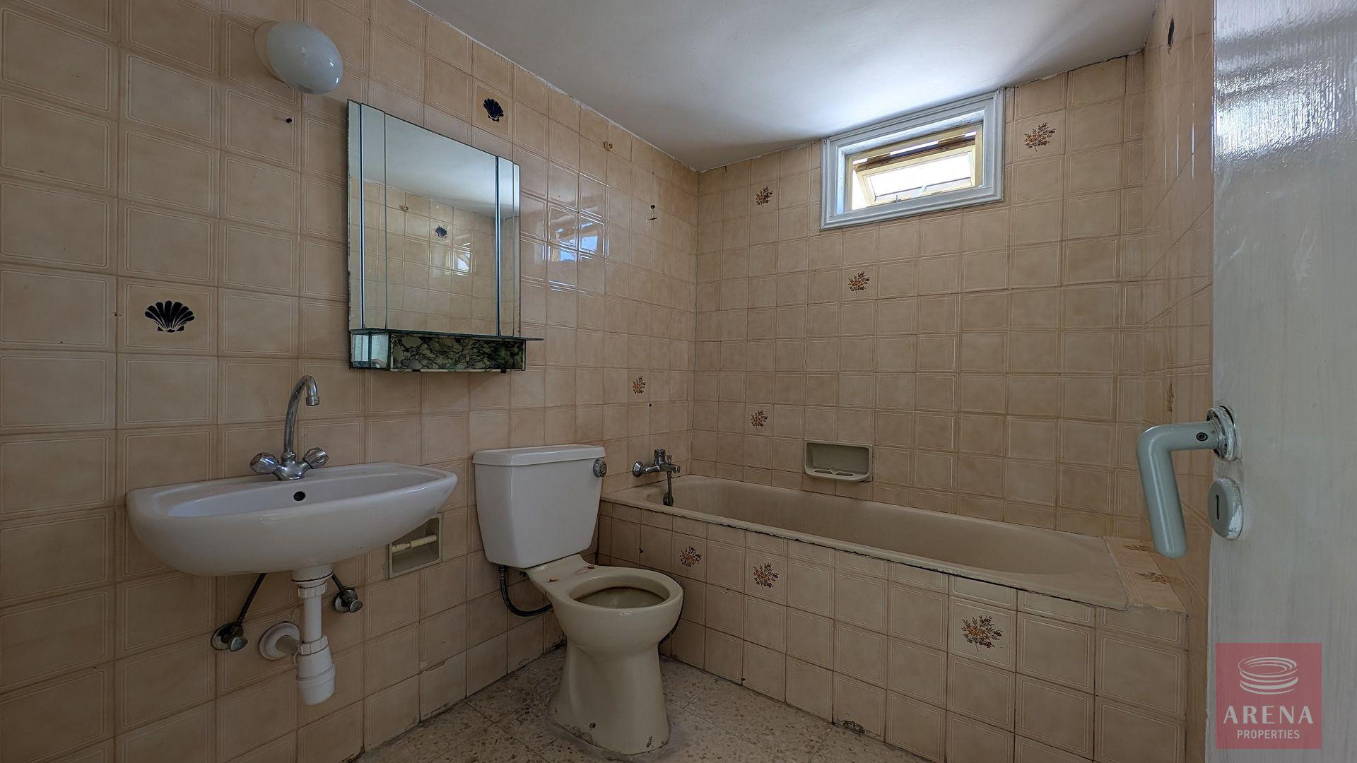 1-4-APTS-IN-PARALIMNI-9764-10-1