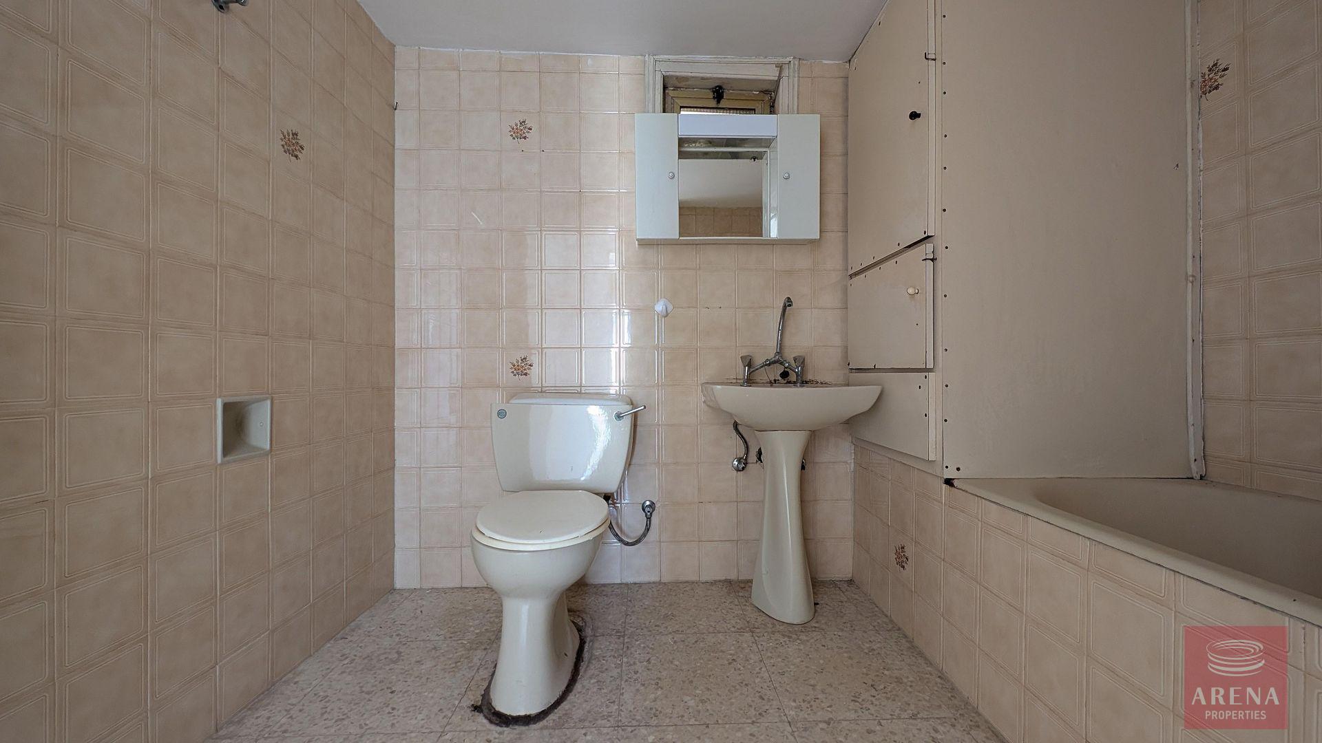 1-4-APTS-IN-PARALIMNI-9764-19-1