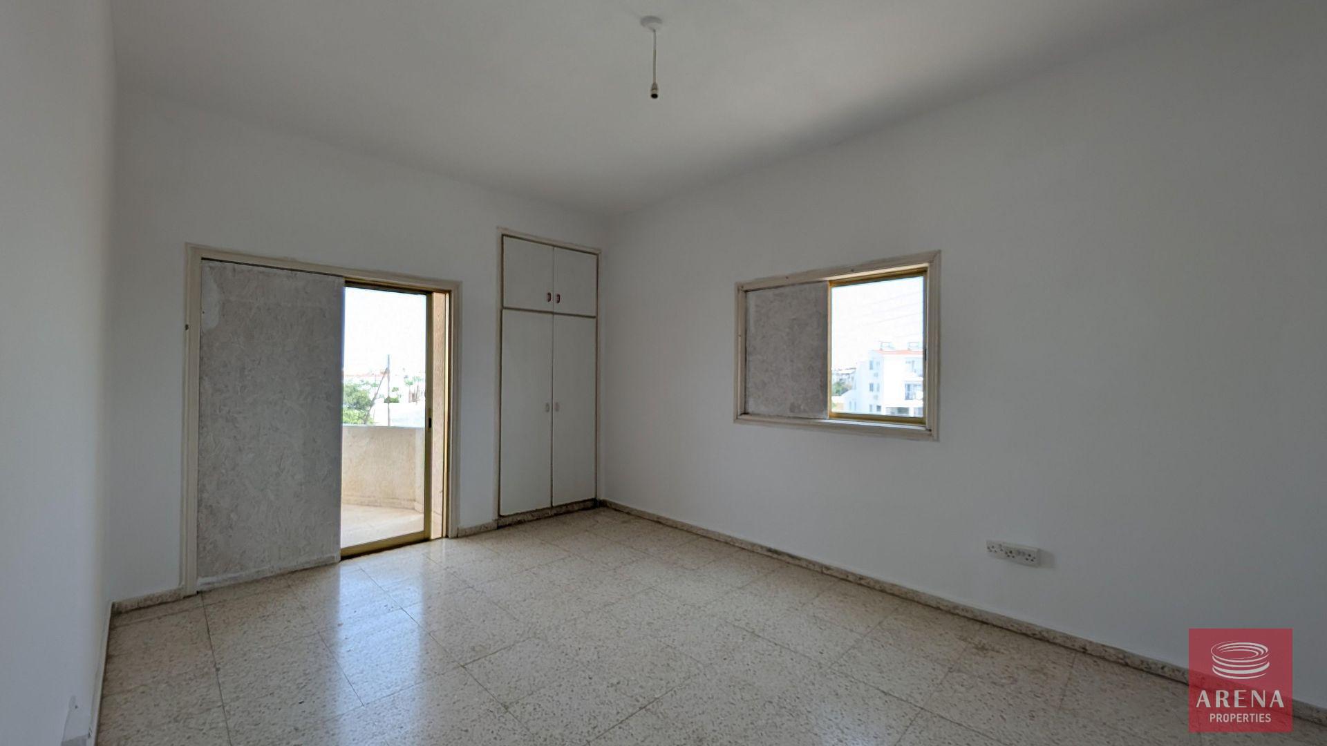 1-4-APTS-IN-PARALIMNI-9764-25