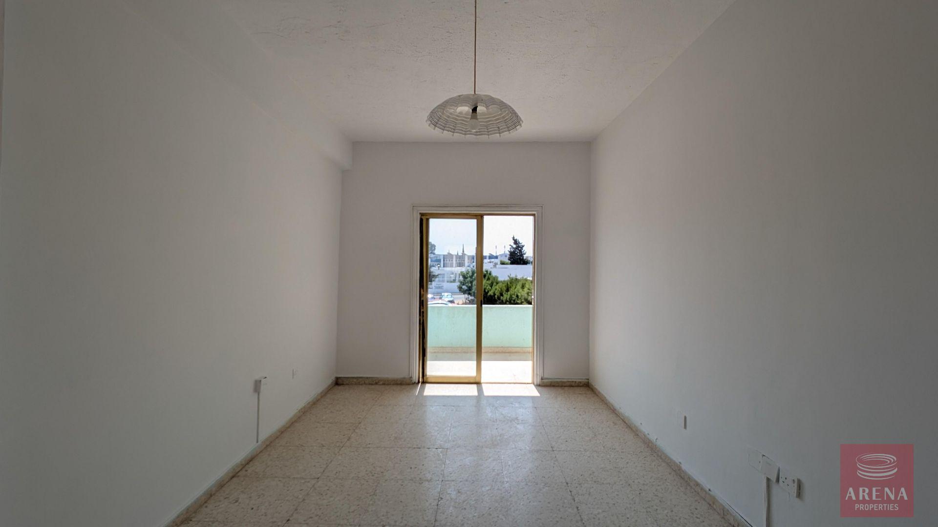 1-4-APTS-IN-PARALIMNI-9764-4-1