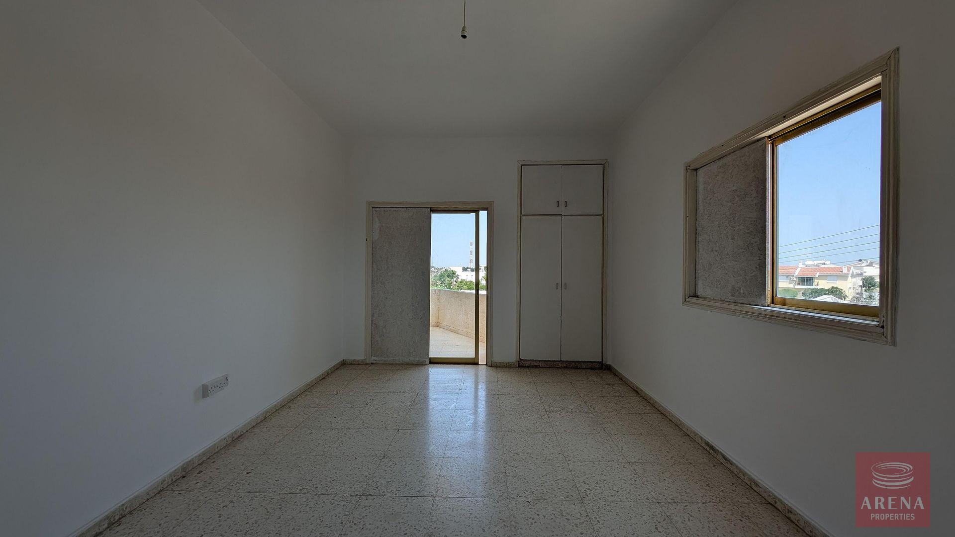 1-4-APTS-IN-PARALIMNI-9764-6-1