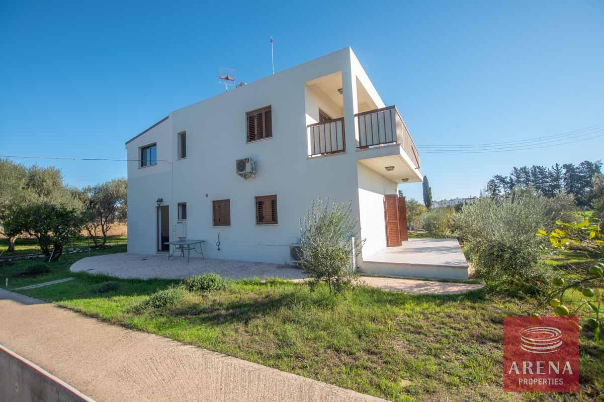 1-4-BED-VILLA-FOR-RENT-IN-VRYSOULLES-5956-2