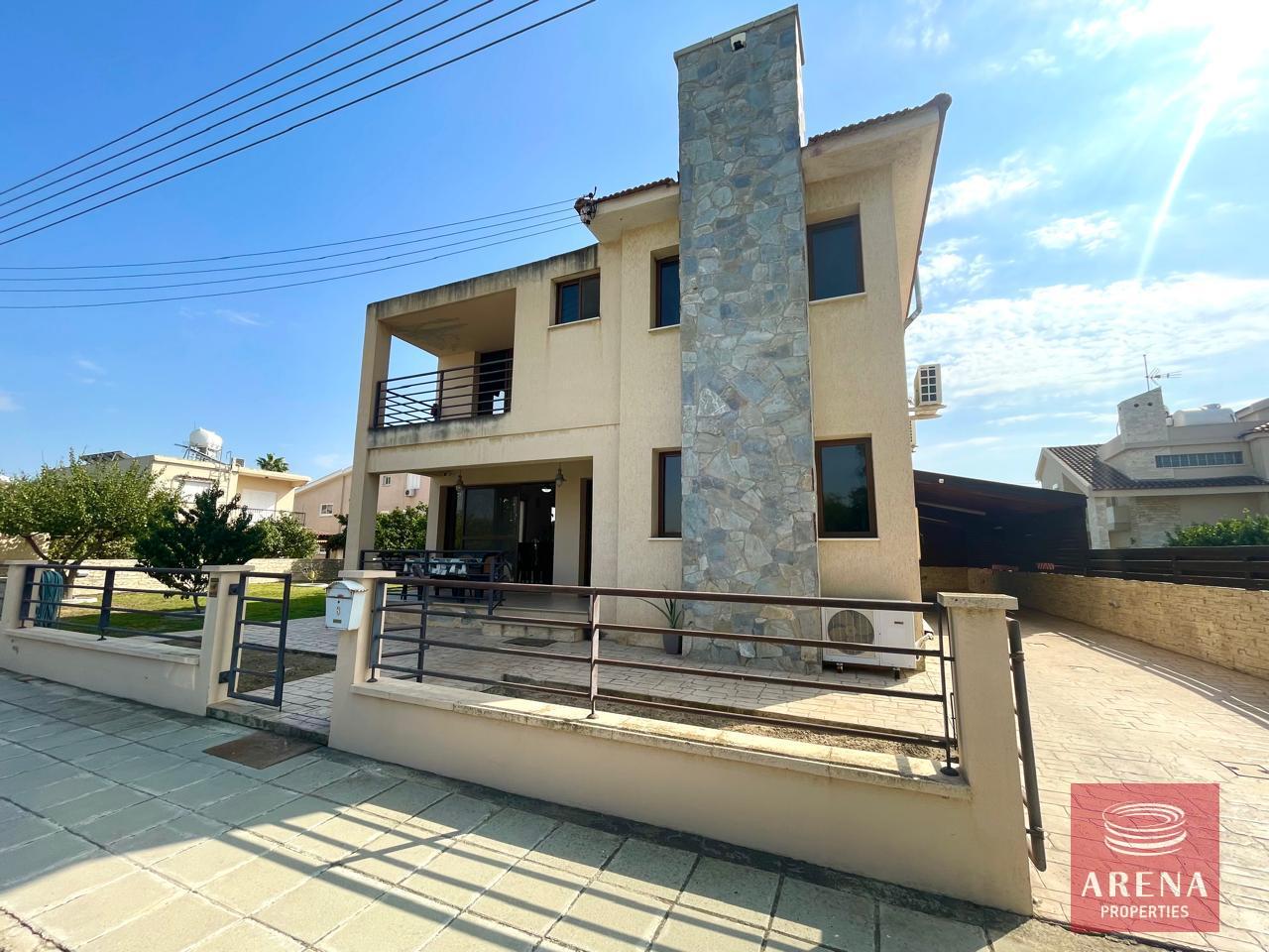 1-4-BED-VILLA-IN-KITI-8754