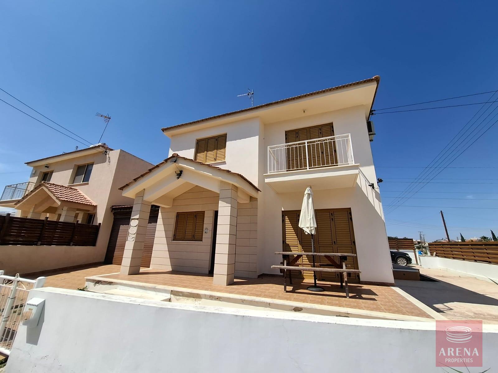 1-4-BED-VILLA-IN-OROKLINI-9515-1