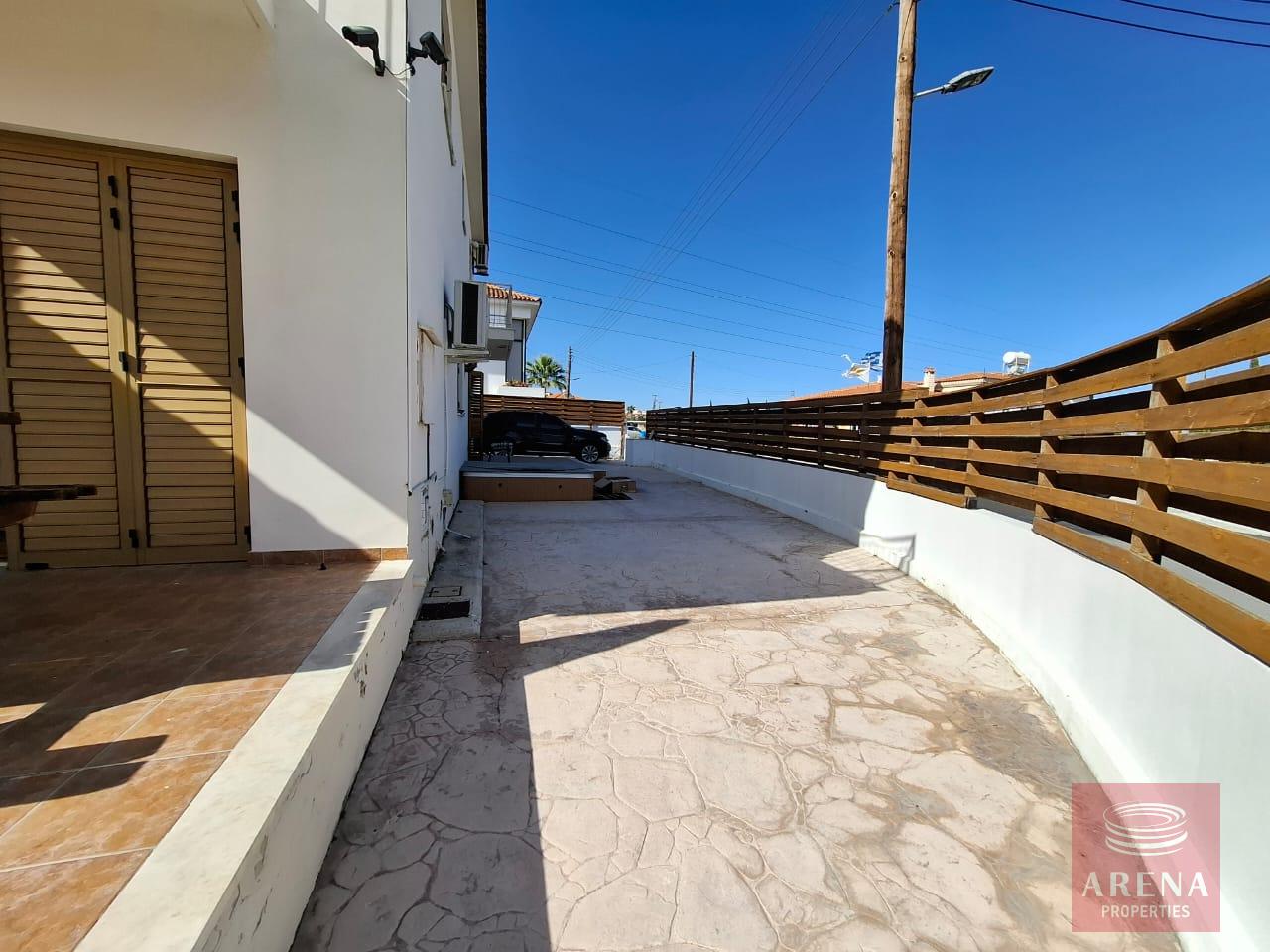 1-4-BED-VILLA-IN-OROKLINI-9515-19