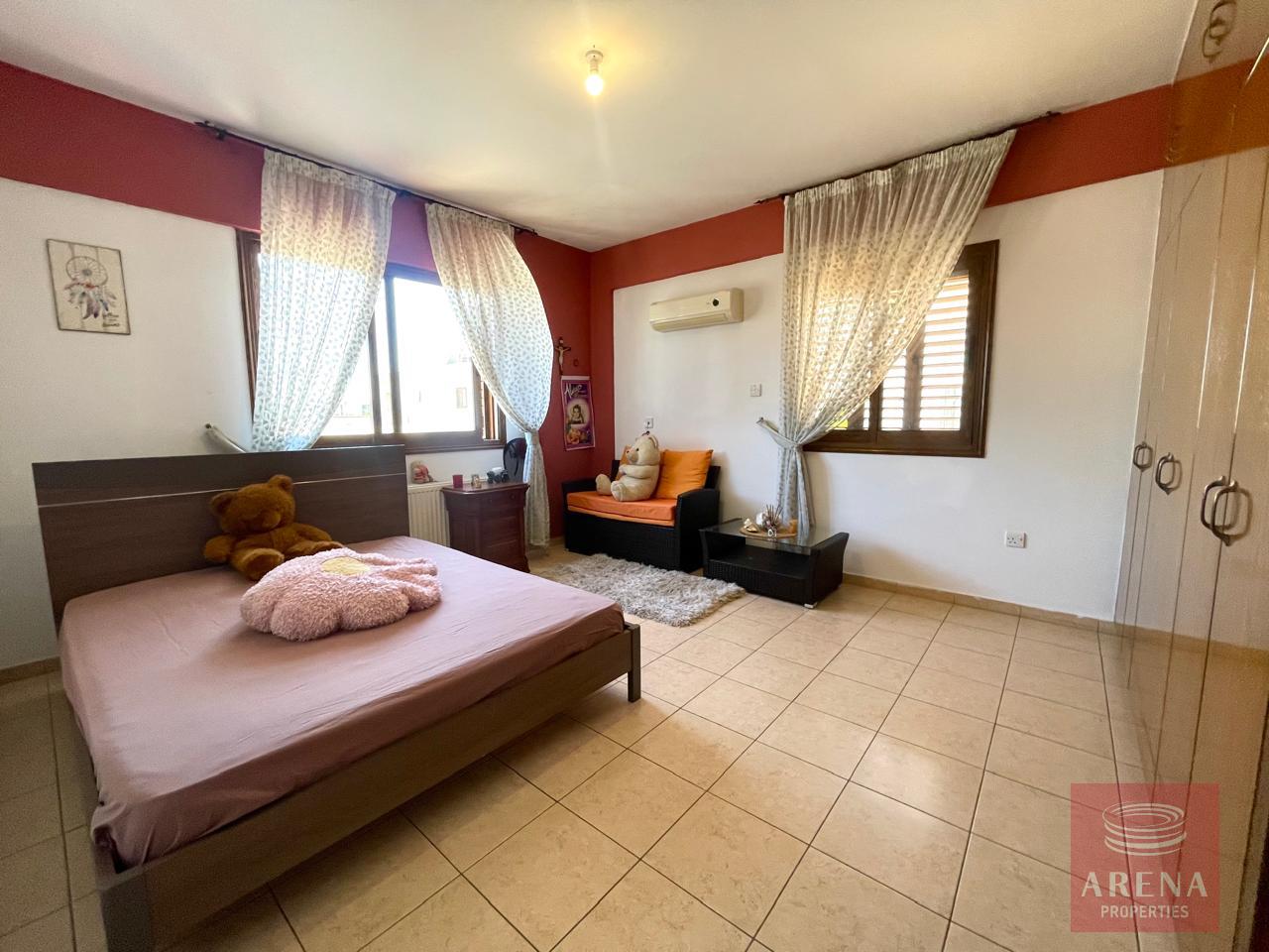 1-4-BED-VILLA-IN-VRYSOULLES-9850-9-1