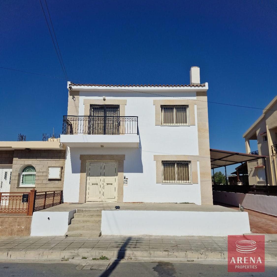 1-4-BED-VILLA-N-DROMOLAXIA-8698