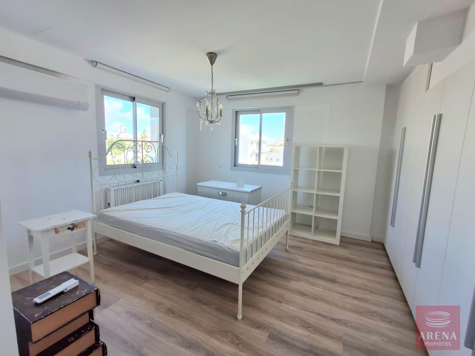 1-4-bed-apt-for-rent-9433-10