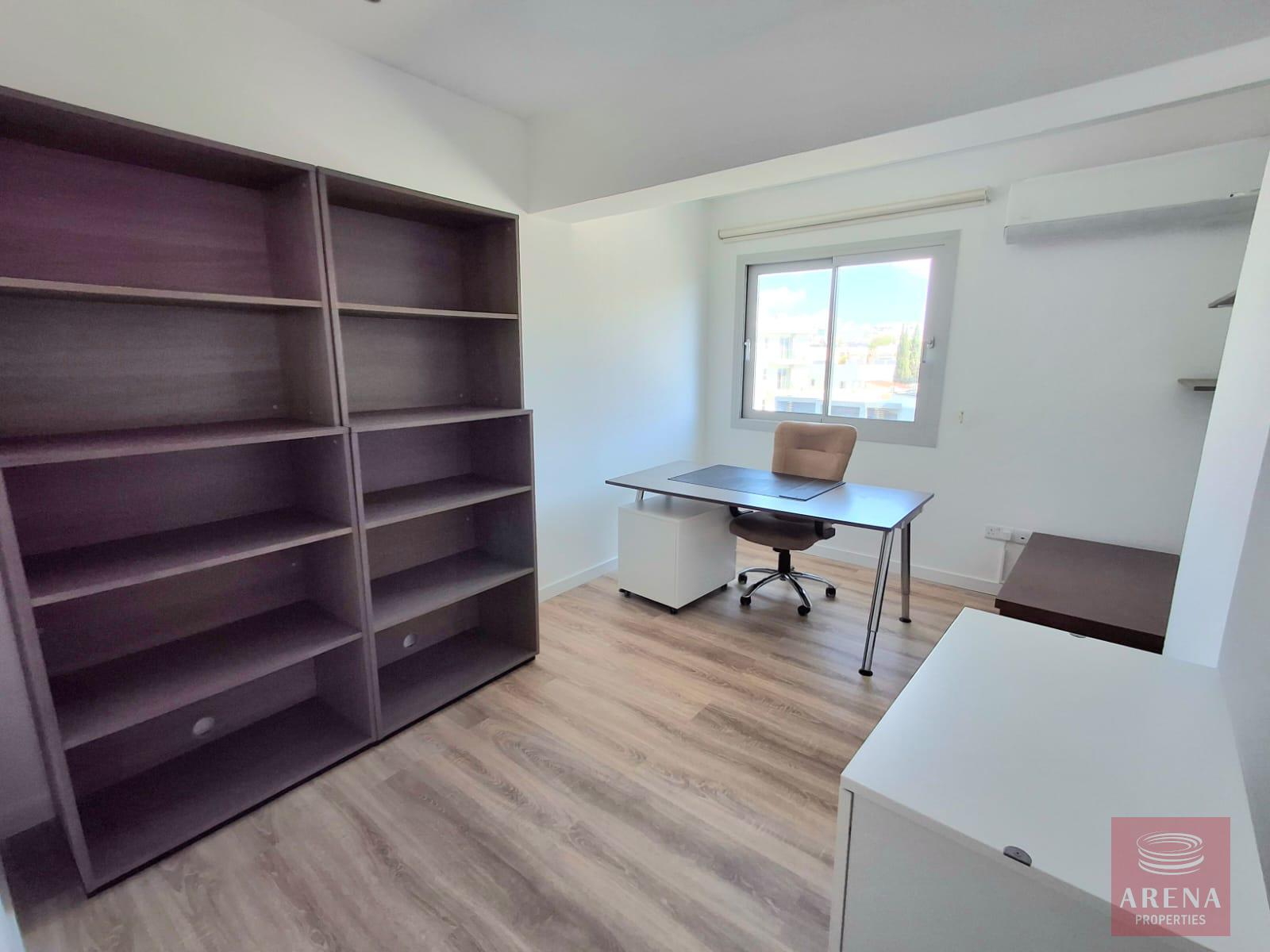 1-4-bed-apt-for-rent-9433-12