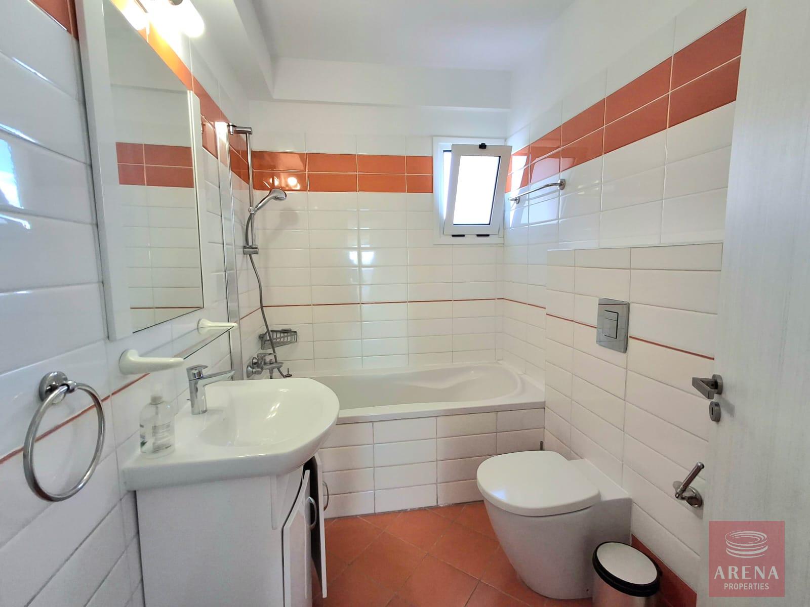 1-4-bed-apt-for-rent-9433-15