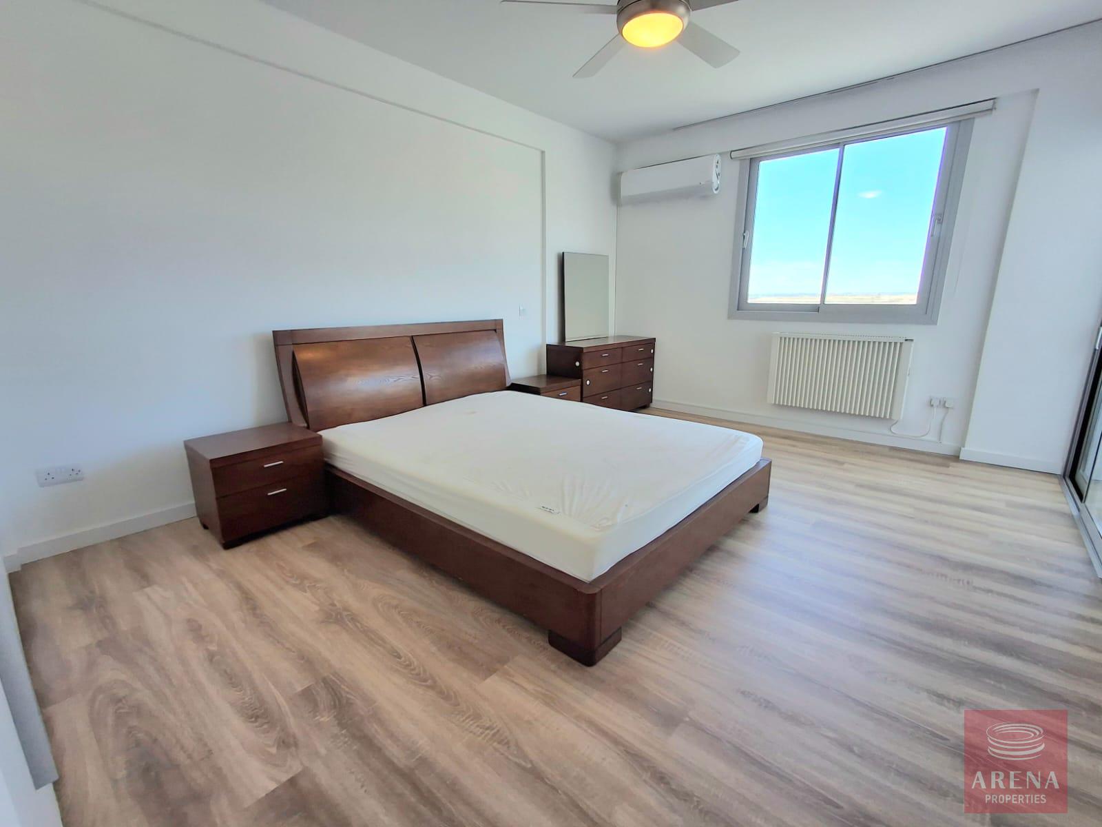 1-4-bed-apt-for-rent-9433-20